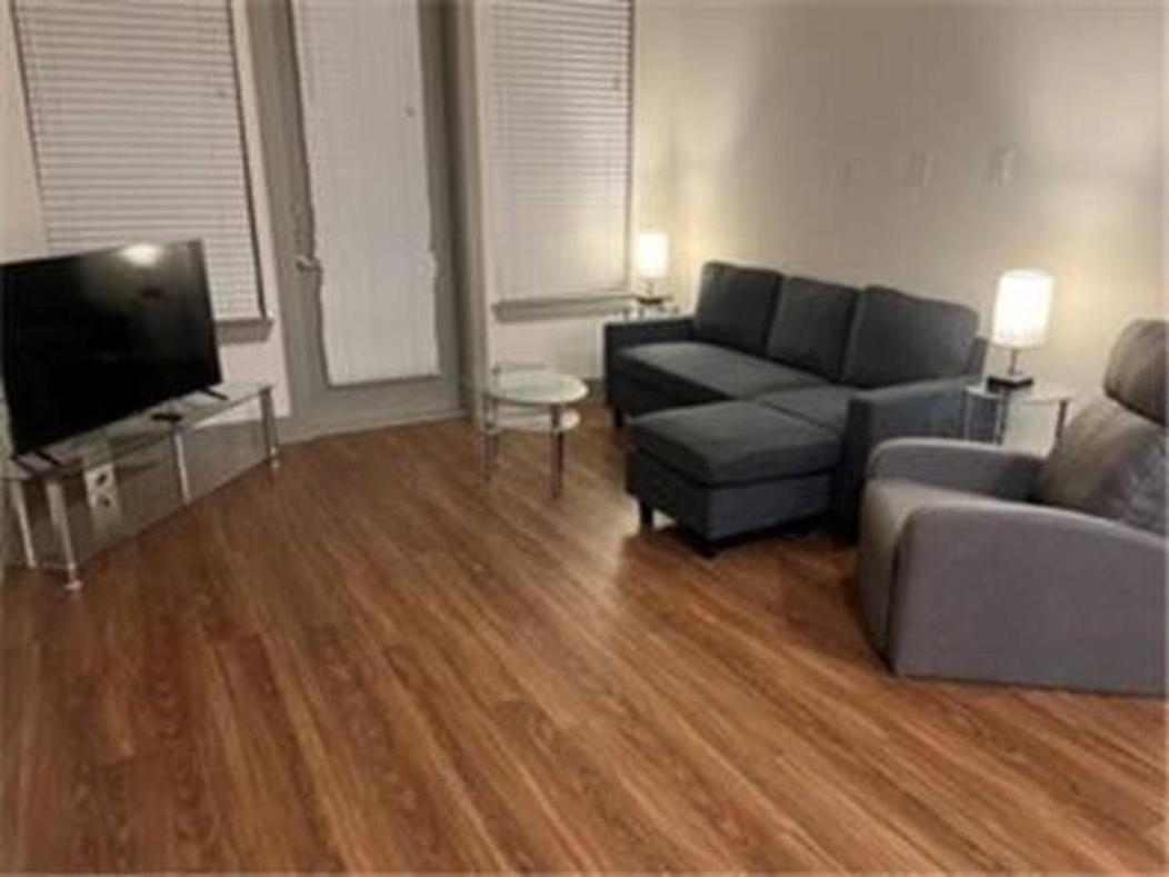 Resort-style Near The Galleria Daire Houston